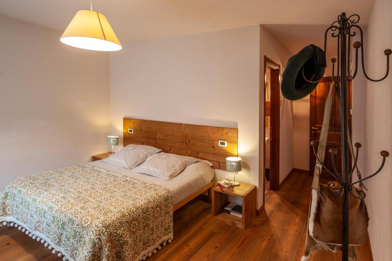 Maison Le Champ B&B Questa Casa Non E Un Albergo ラ・サル エクステリア 写真