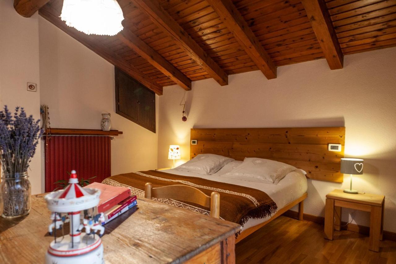 Maison Le Champ B&B Questa Casa Non E Un Albergo ラ・サル エクステリア 写真