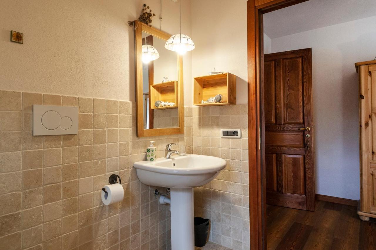 Maison Le Champ B&B Questa Casa Non E Un Albergo ラ・サル エクステリア 写真