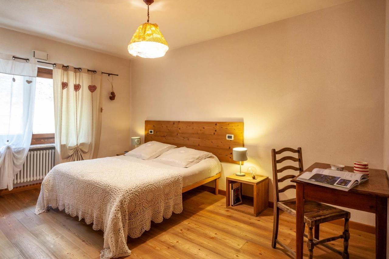 Maison Le Champ B&B Questa Casa Non E Un Albergo ラ・サル エクステリア 写真